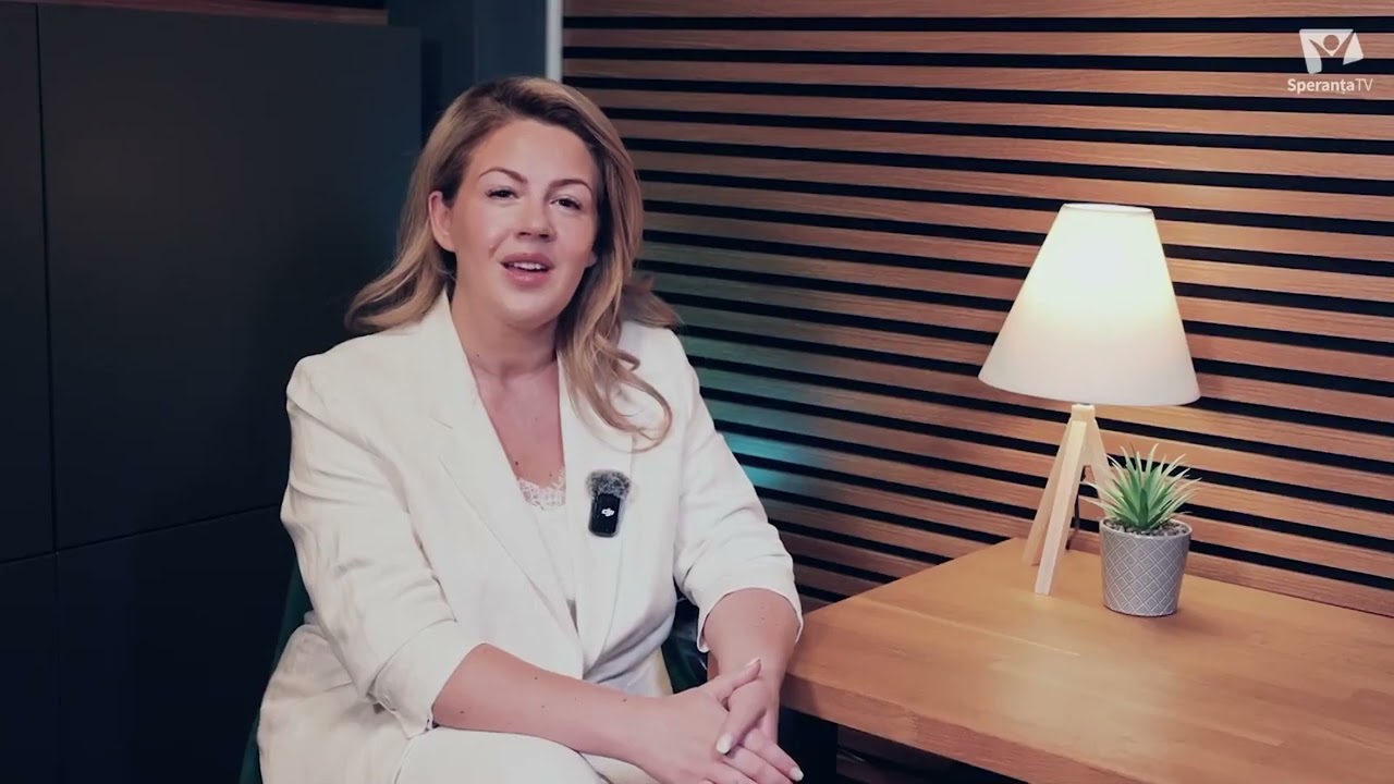 Conectat la cer: Omul care a salvat un miliard de vieți | Daiana Miclea