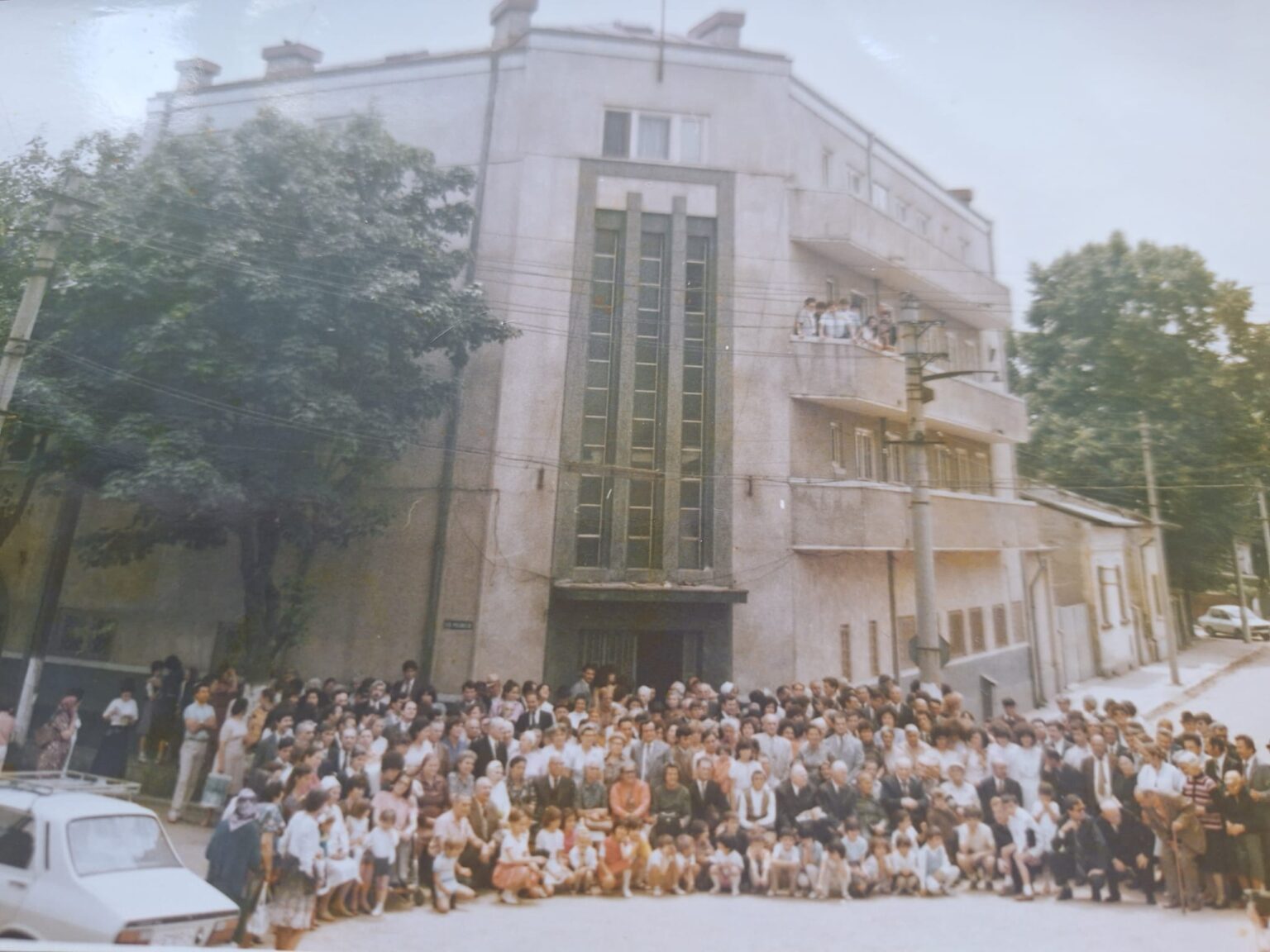Speranta TV | Patru decenii au trecut de la ultimul Sabat petrecut de credincioși în vechea Biserică Adventistă Grant din București, demolată în vara anului 1986 de regimul comunist