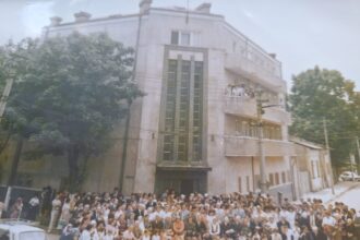 Speranta TV | Patru decenii au trecut de la ultimul Sabat petrecut de credincioși în vechea Biserică Adventistă Grant din București, demolată în vara anului 1986 de regimul comunist