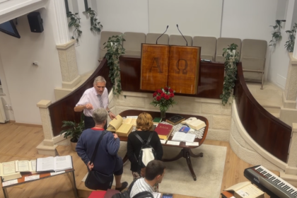 Speranta TV | Două biserici adventiste din Cluj-Napoca s-au numărat printre cele 18 lăcașuri de cult incluse în prima ediție a proiectului cultural și comunitar „Noaptea Bisericilor”