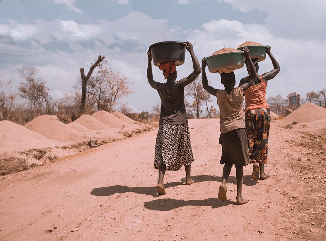 Speranta TV | În prima parte a lunii august, 15 voluntari din România au participat în Uganda la cea de-a patra ediție a taberei Equator Camp