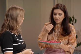 Speranta TV | Poftă de viață - Limonadă cu prune. Sos de jujube. Triunghiuri de ciocolată neagră cu zmeură liofilizată. Gem de kiwi cu banane - invitat: Elena Gabriela Stan